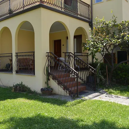 Homiday - Villino Caroli Apartment Pineto Exterior photo